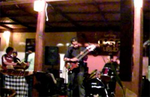 Balawan play a beautiful music Balawan play a beautiful music